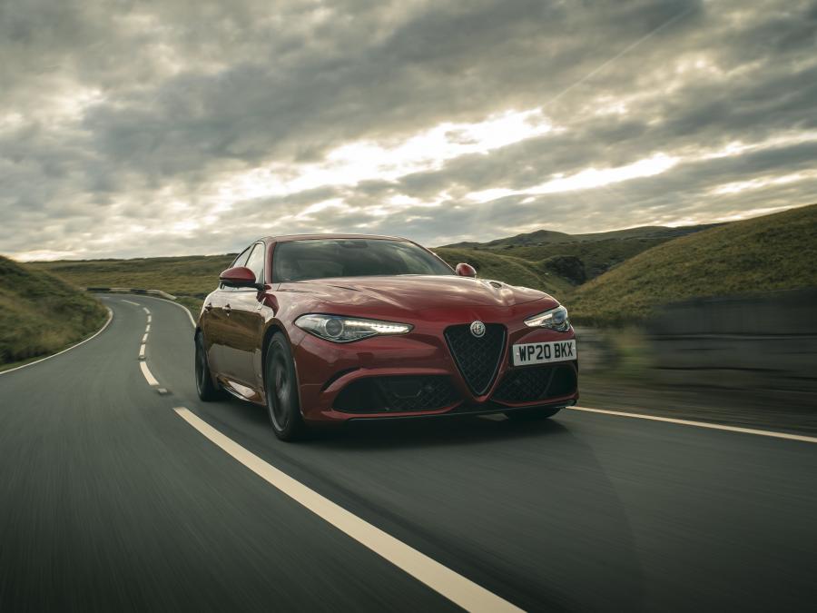  Alfa Romeo Giulia Quadrifoglio (952) 2020 года  (UK) (фото 1 из 34)